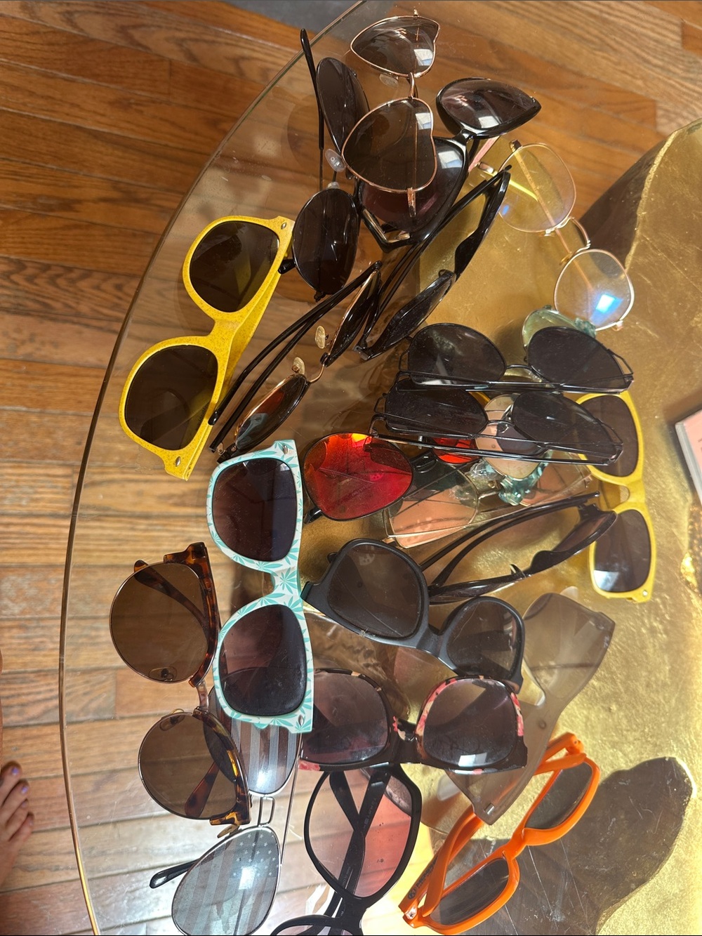 Assorted Sunglasses Lot - Mixed Colors